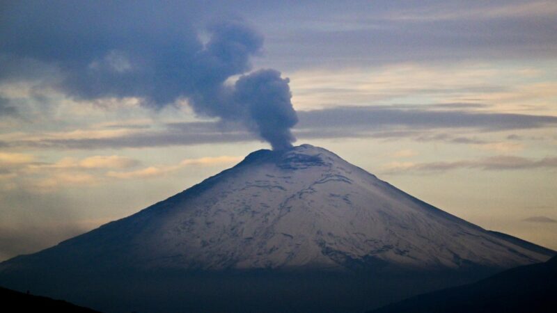 Ecuador Vigila El Volc N Cotopaxi Ante Un Posible Erupci N Uno Tv