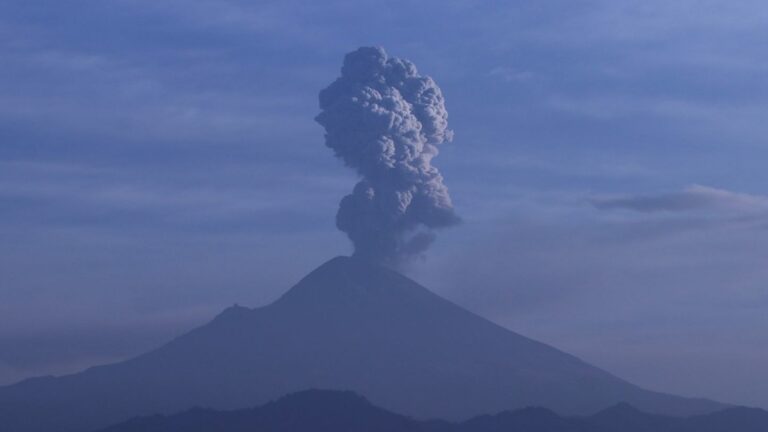 Volcán Popocatépetl registra 4 explosiones este jueves Uno TV