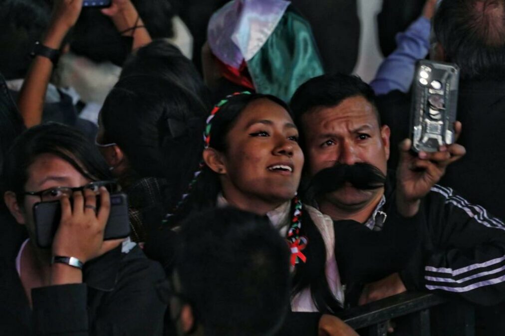 Asisten 140 Mil Personas Al Grito En El Zócalo De La Cdmx Uno Tv 8235