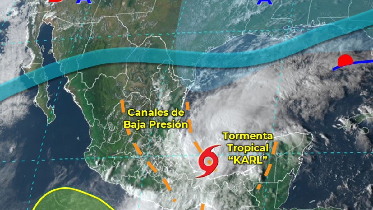 La tormenta tropical Karl podría tocar tierra en la costa de Veracruz la noche del jueves y madrugada del viernes.