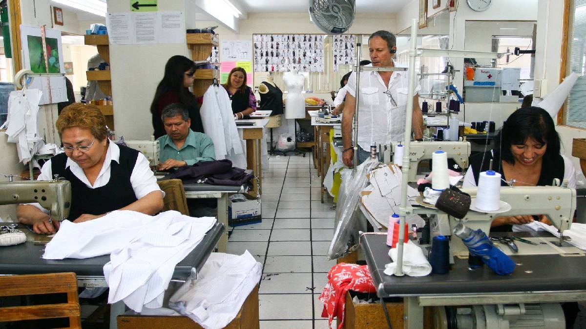 En México 8 de cada 10 maquiladoras de ropa son informales: Inegi- Uno TV