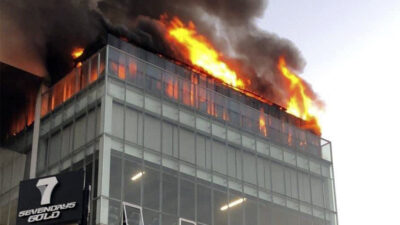 Incendian tres bares en Morelia