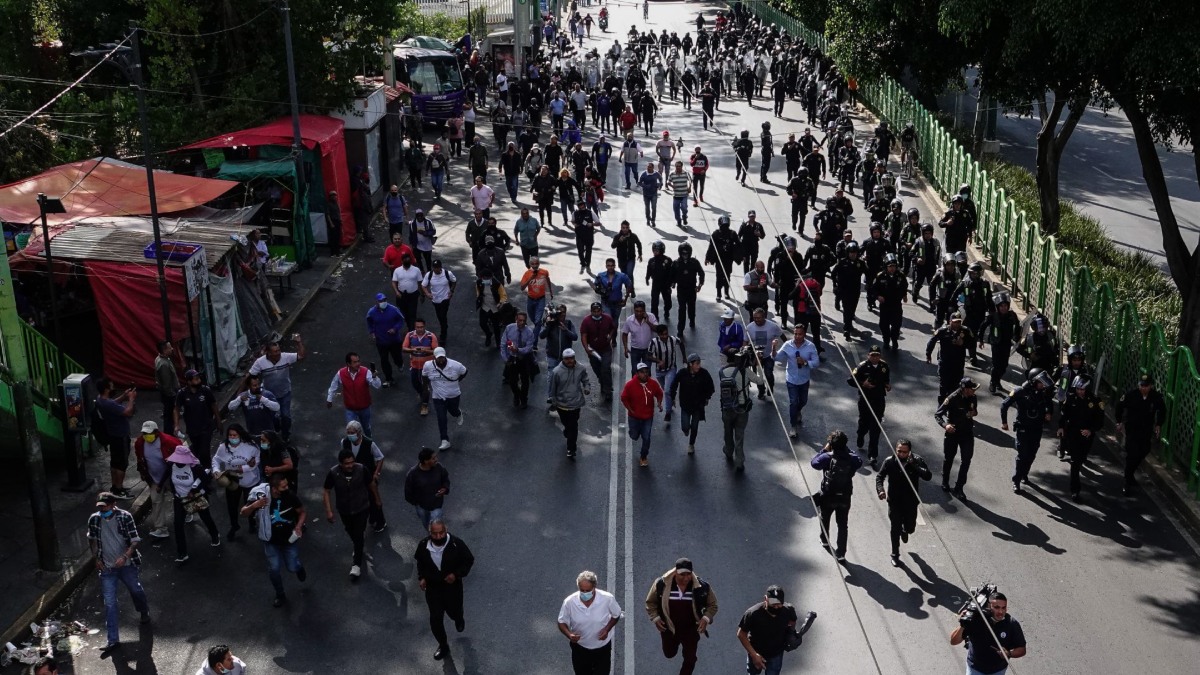 Marchas CDMX personas durante una protesta