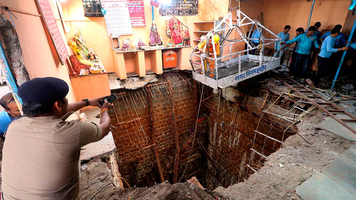 Mueren  36 Personas Colapso Piso De Un Templo En India