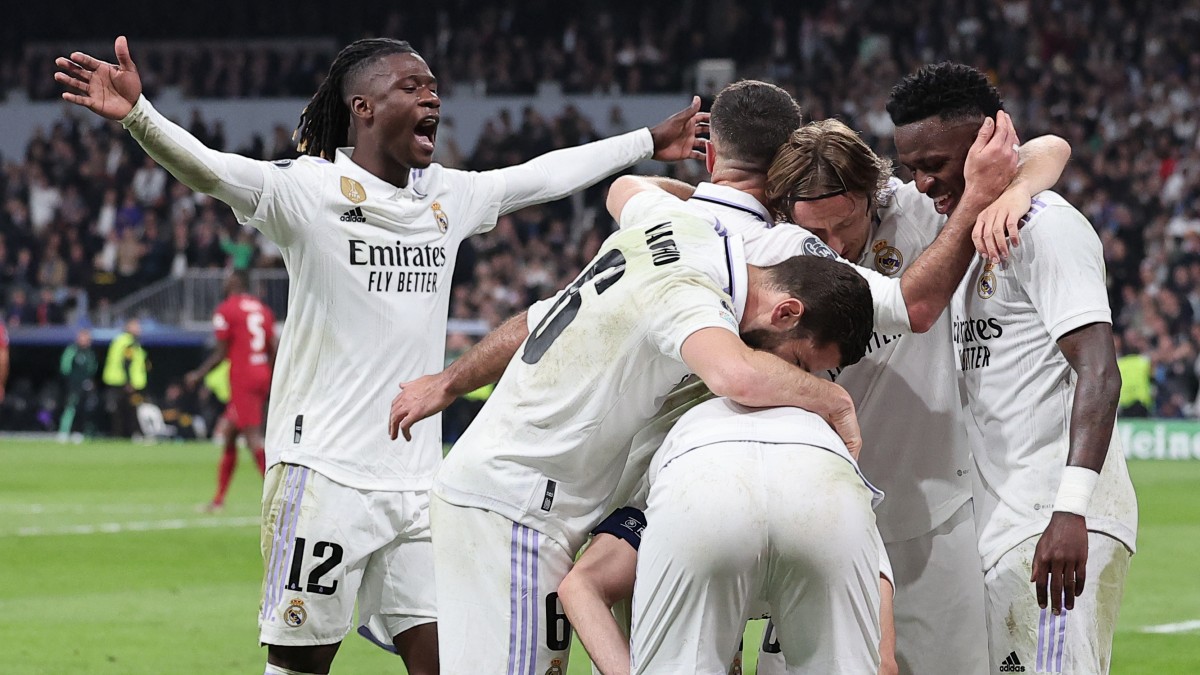 Real Madrid elimina PSG da Champions com três gols de Benzema