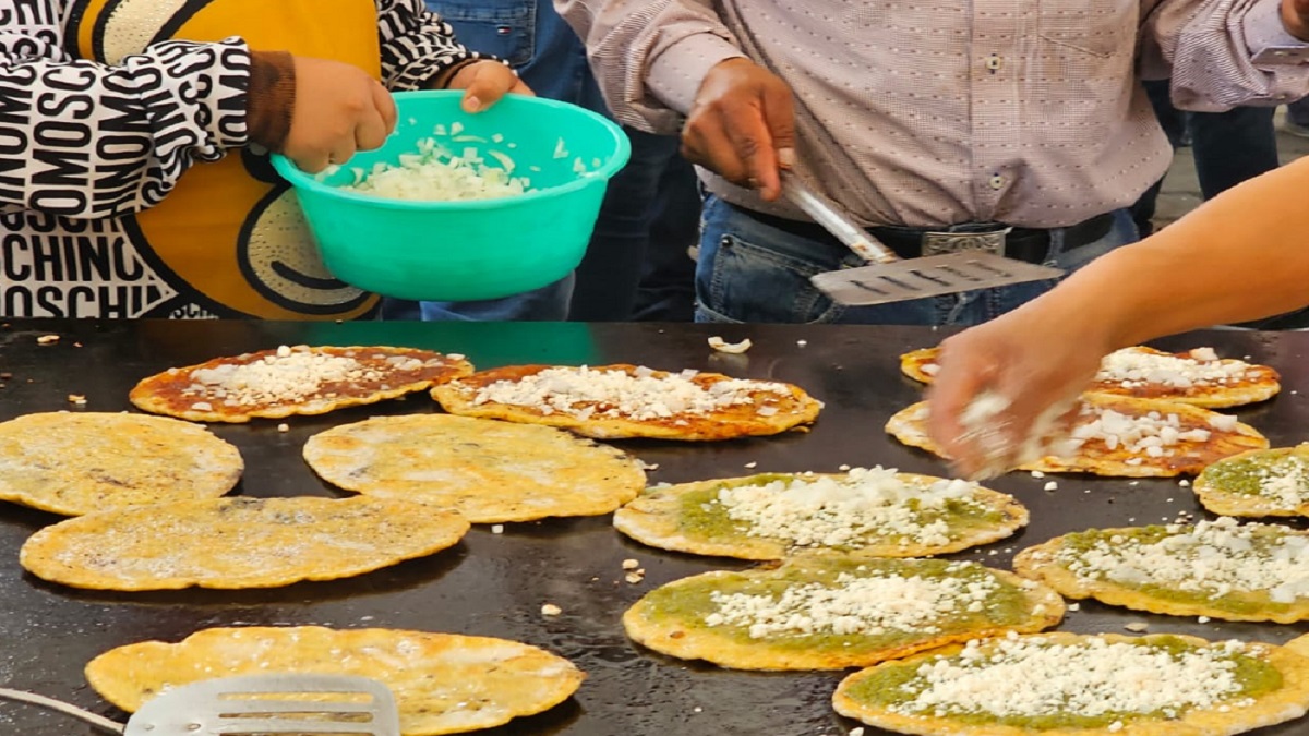 En Puebla, regalan más de 150 mil gorditas