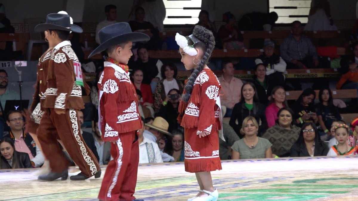 En San Joaquín, Querétaro, celebran el Concurso Nacional de Huapango
