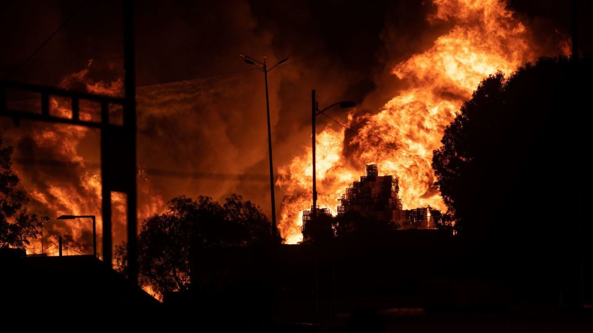 Incendio en Central de Abasto