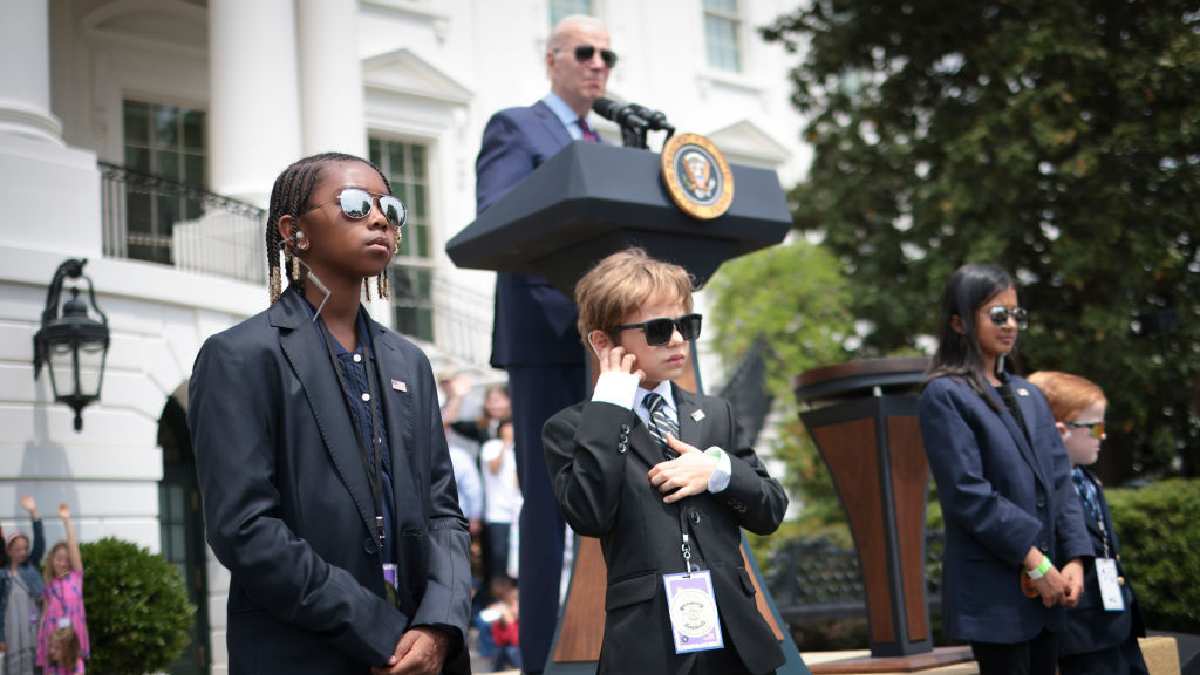 En el marco del "Día de llevar a tu hijo al trabajo" el presidente de Estados Unidos, Joe Biden, convivió con decenas de niños que tomaron el papel de sus padres y quienes conviven muy de cerca con el mandatario estadounidense.