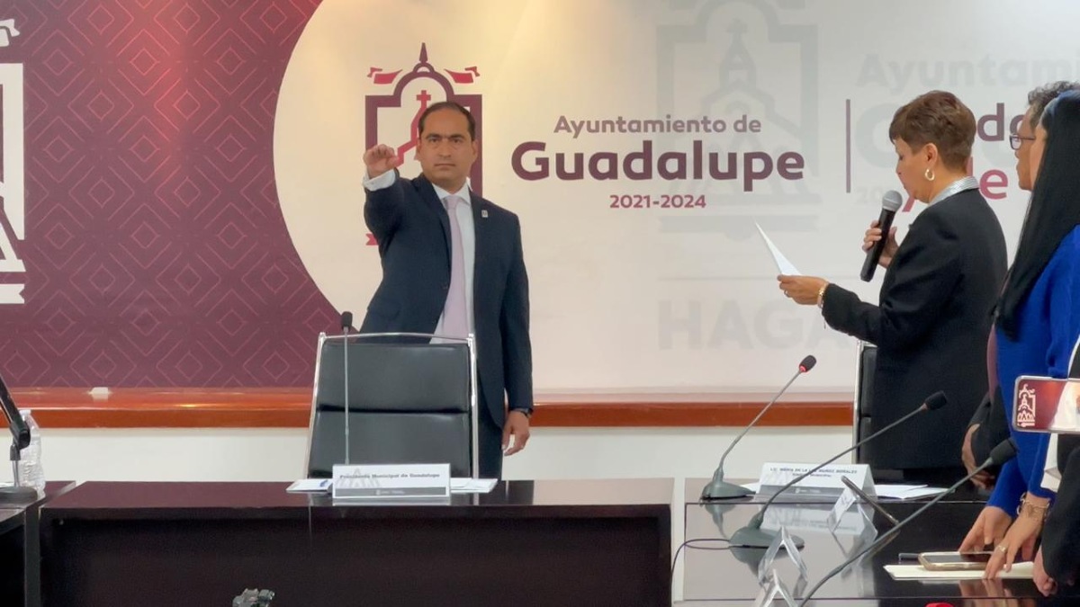 José Saldívar rinde protesta como presidente municipal de Guadalupe, Zacatecas