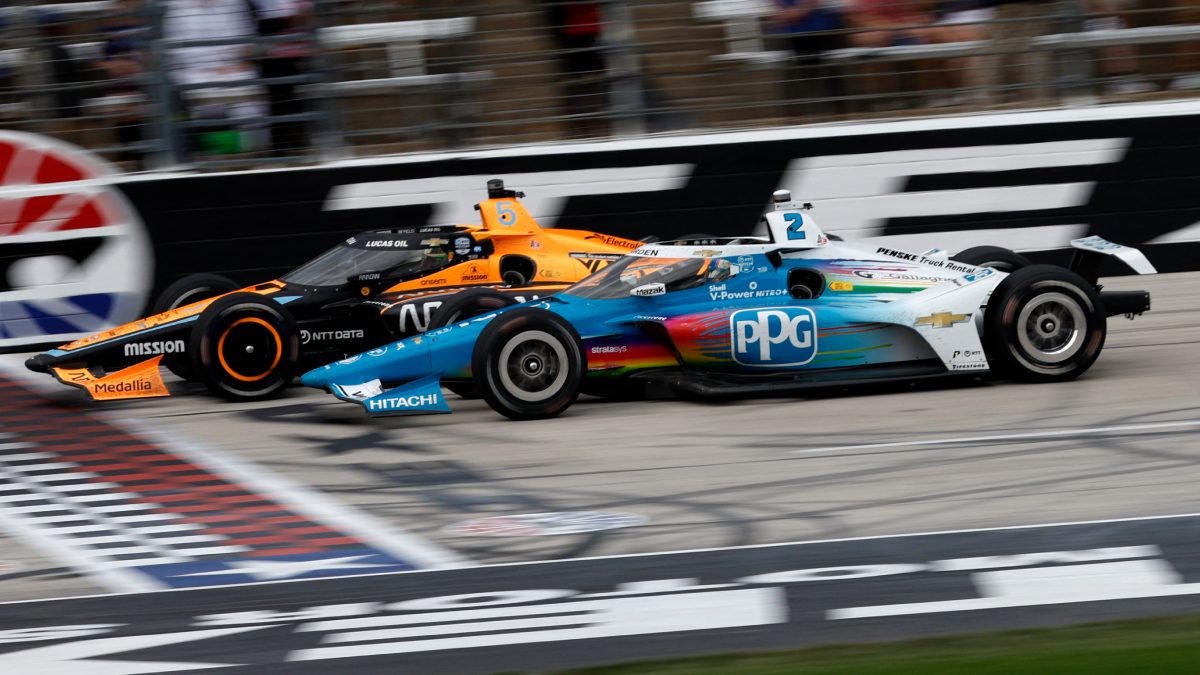 Pato O'Ward en carrera de la Indycar en Texas