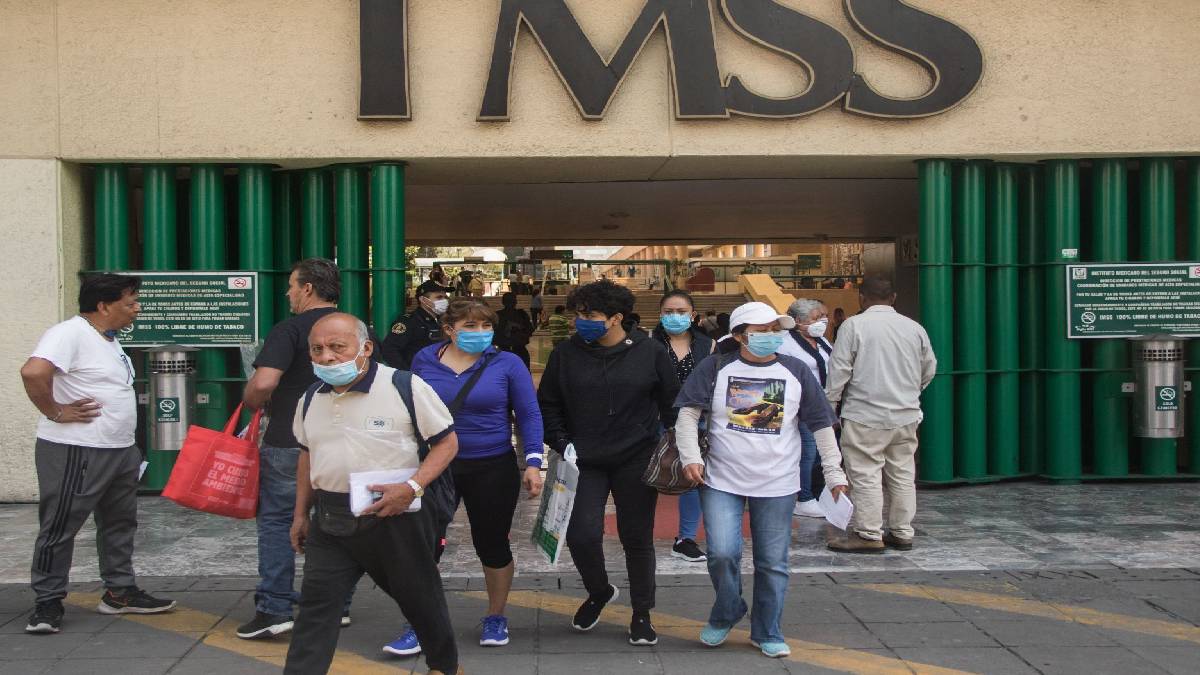 Pensionados y jubilados tienen acceso a servicios médicos del IMSS.