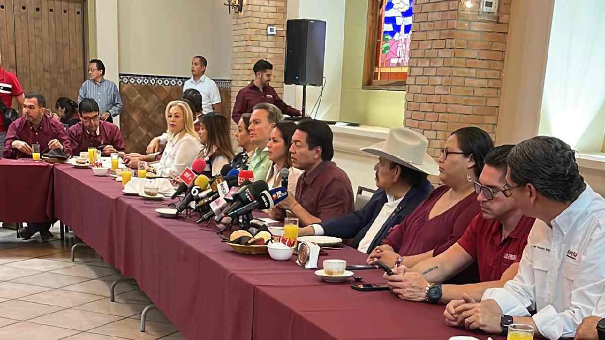 La dirigencia nacional del Partido Verde Ecologista de México (PVEM) abandonó este sábado a Lenin Pérez Rivera, candidato de Unidad Democrática de Coahuila (UDC), con el que iban en coalición para la elección a gobernador y diputados locales, asimismo anunciaron su apoyo al candidato de Morena, Armando Guadiana.