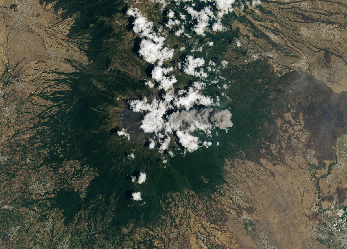 El volcán Popocatépetl desde el espacio, NASA toma fotos