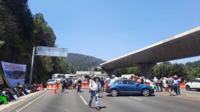 MEXICO-TOLUCA BLOQUEO MANIFESTANTES